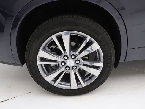 Used 2025 Cadillac XT6 Premium Luxury image 10