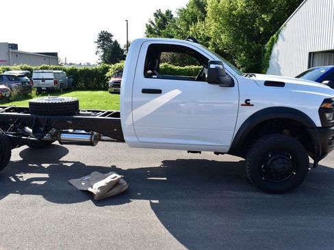 New 2025 RAM 4500 Tradesman image 25