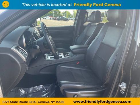 Used 2021 Jeep Grand Cherokee Laredo X AWD/4WD image 14
