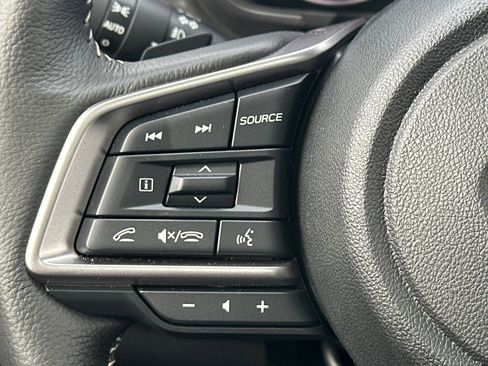 Used 2025 Subaru Ascent Limited image 11