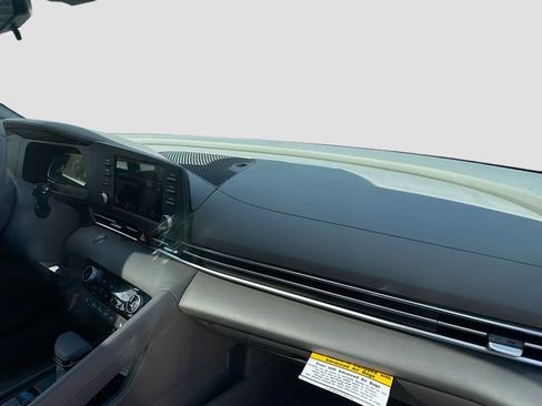 New 2026 Hyundai Elantra SEL Sport Premium FWD image 30