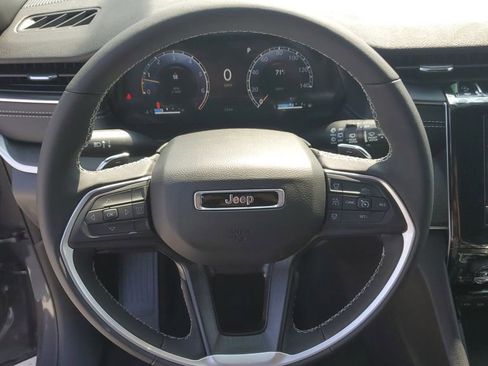 New 2025 Jeep Grand Cherokee L Altitude image 31