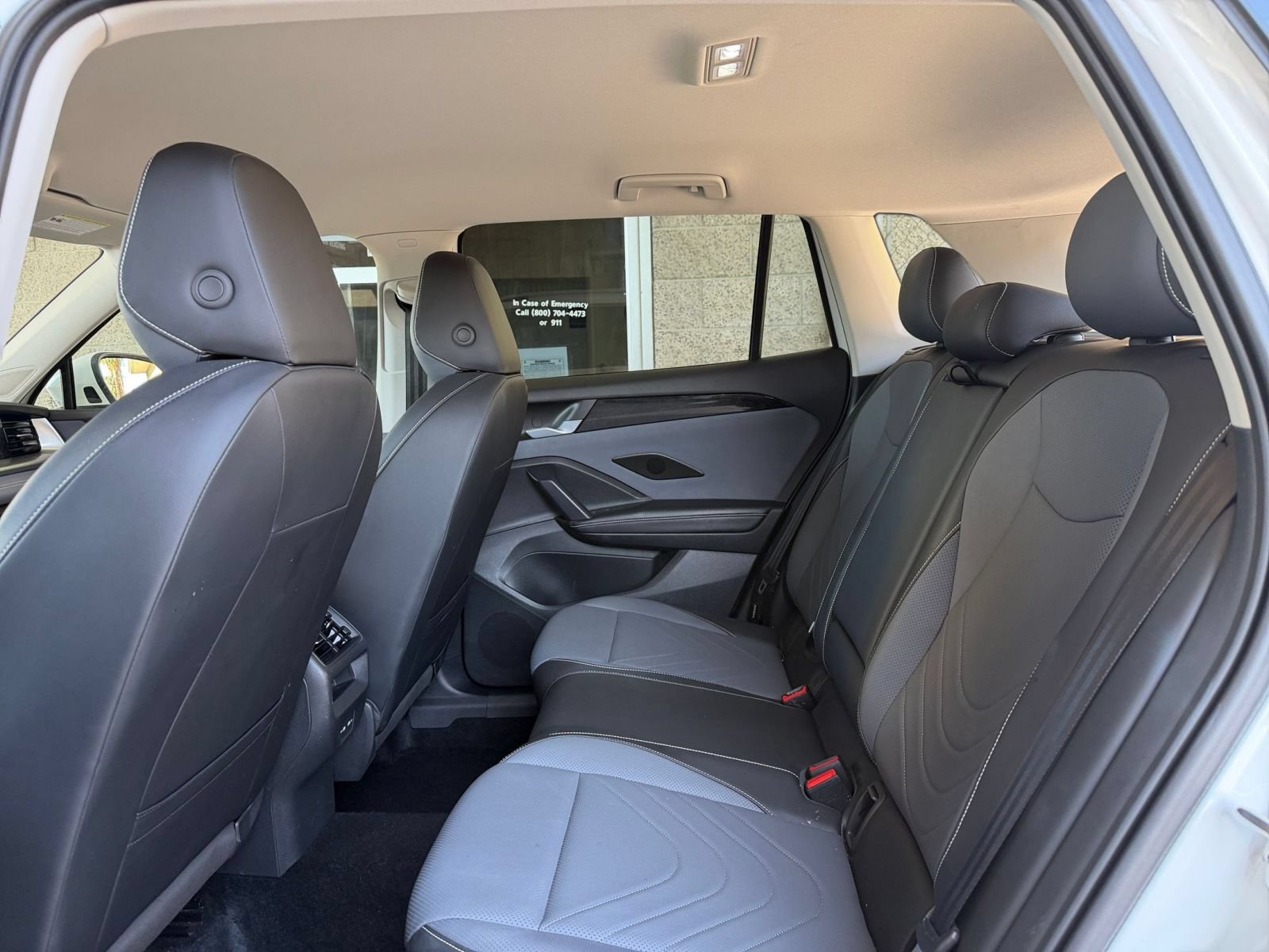Used 2026 Volkswagen Tiguan SE AWD/4WD image 27