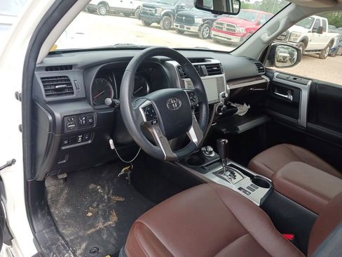 Used 2022 Toyota 4Runner Limited AWD/4WD image 5