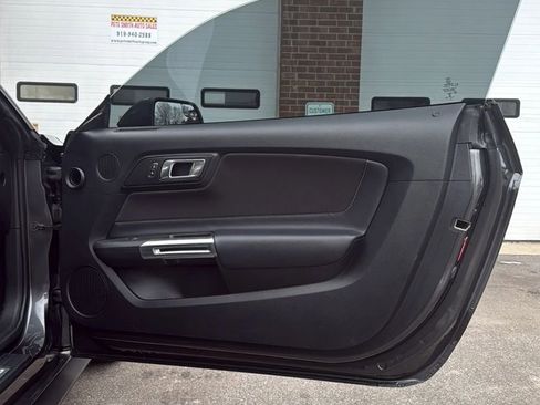 Used 2020 Ford Mustang GT w/ Equipment Group 301A image 10