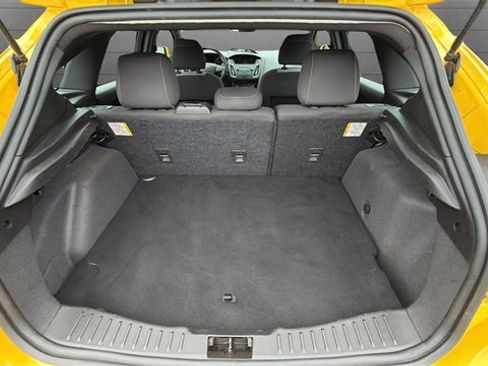 Used 2018 Ford Focus ST image 29