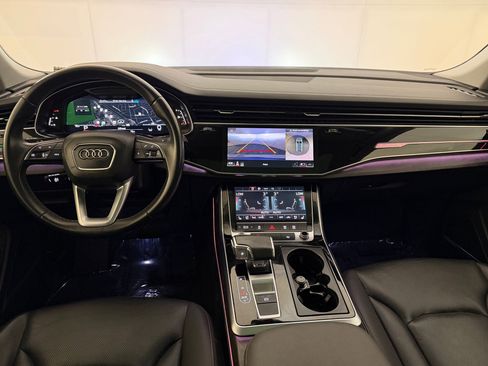 Used 2023 Audi Q8 Premium Plus w/ Premium Plus Package AWD/4WD image 17
