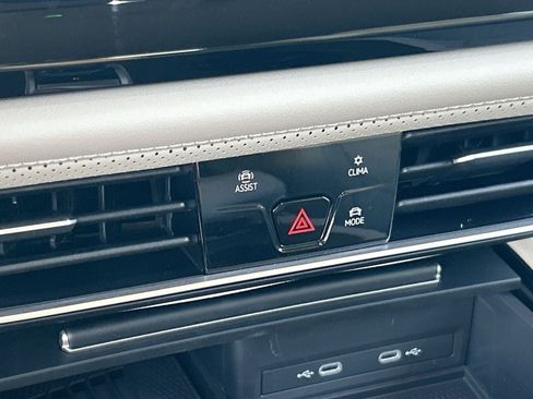 New 2026 Volkswagen Atlas SE FWD image 23