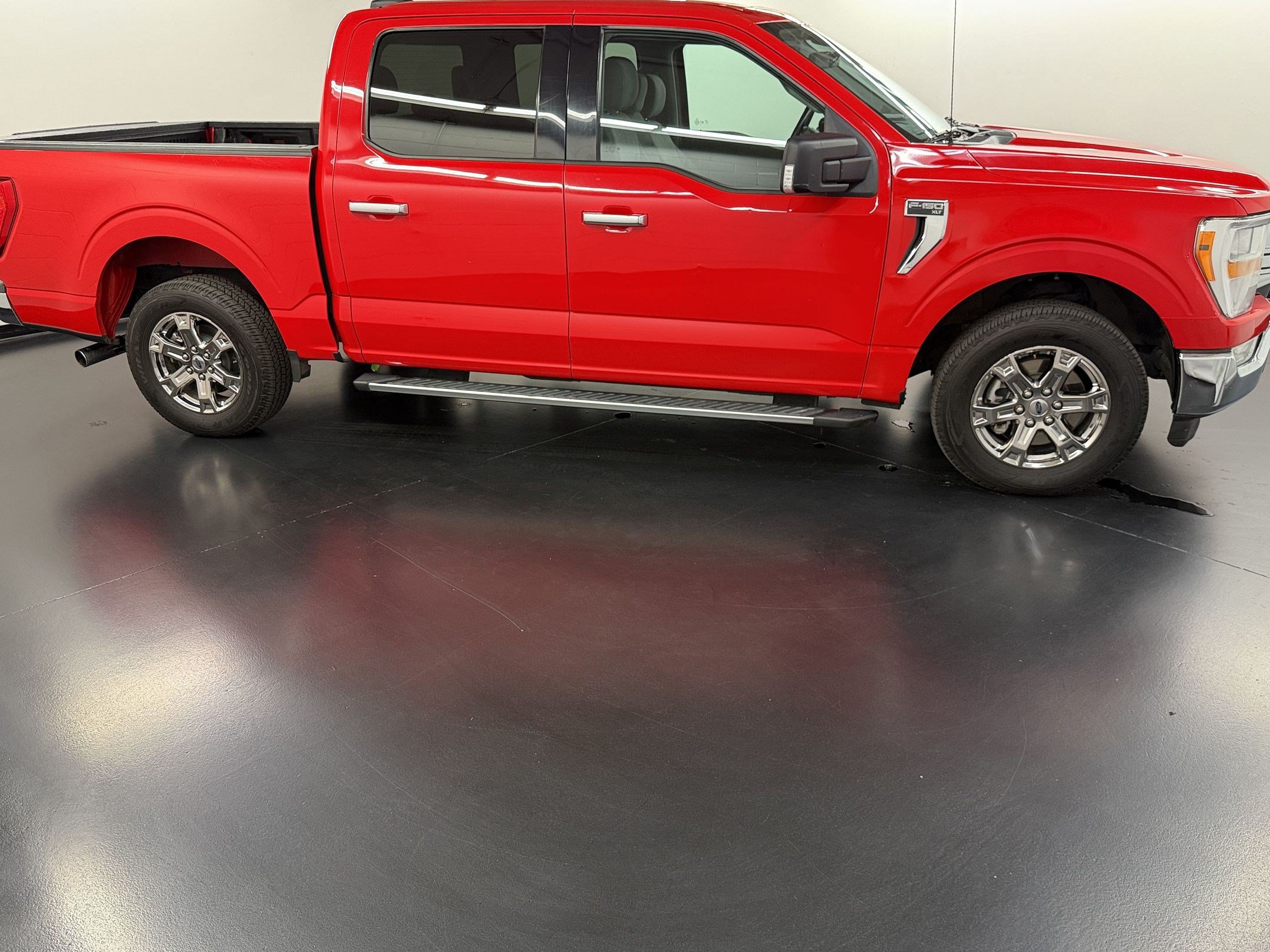 Used 2021 Ford F150 XLT w/ Equipment Group 301A Mid RWD image 8
