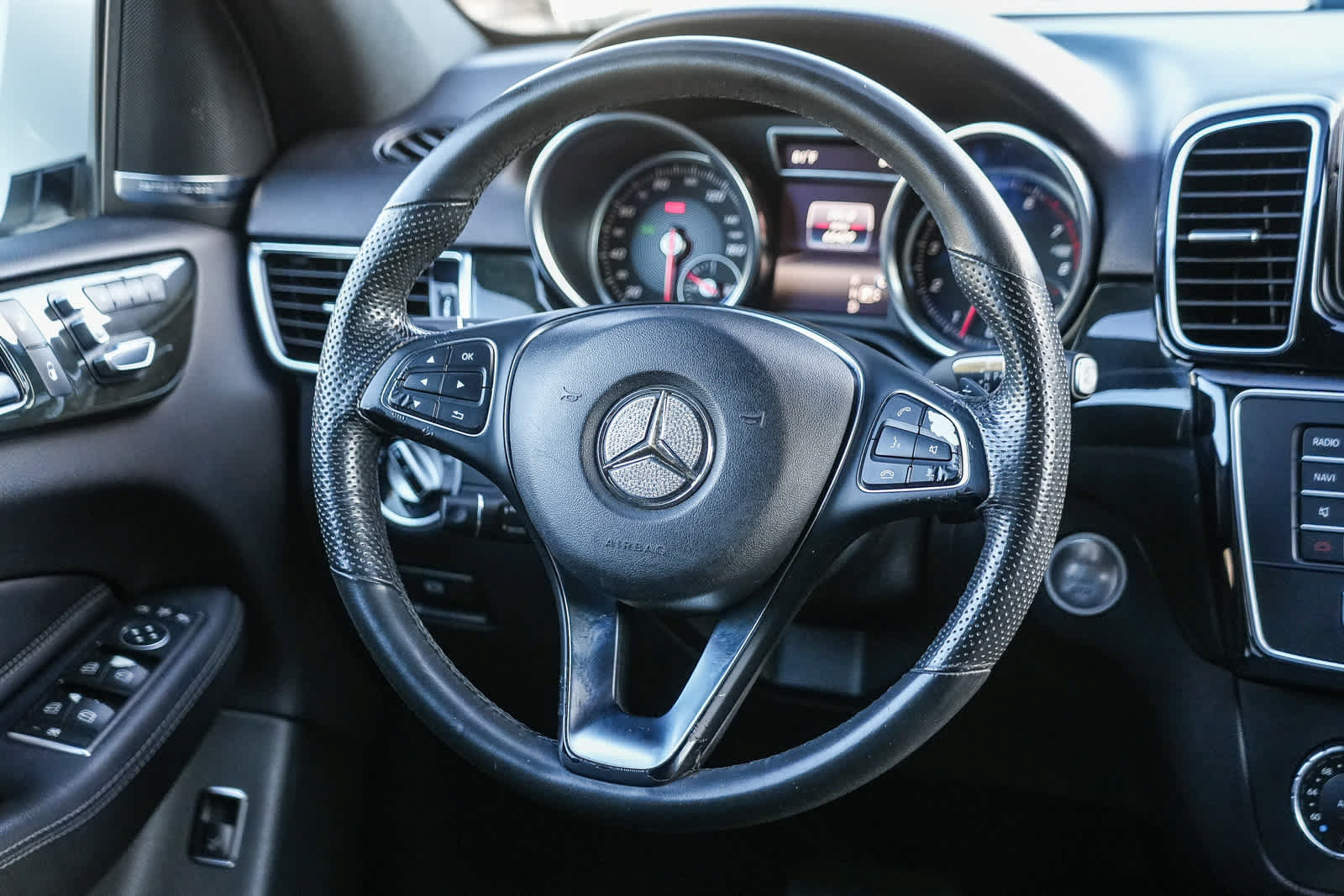 Used 2017 Mercedes-Benz GLE 350 image 12