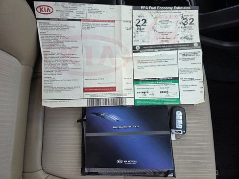 Used 2012 Kia Sorento EX image 17