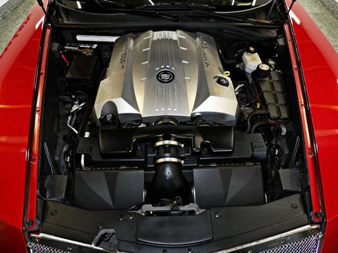 Used 2005 Cadillac XLR RWD image 25