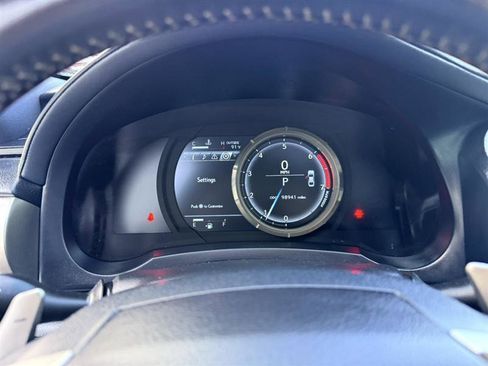 Used 2016 Lexus IS 200t w/ F Sport Package RWD image 36