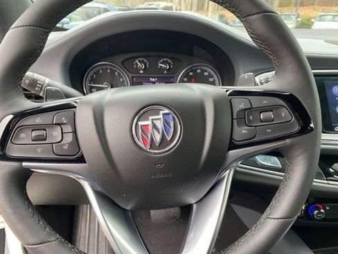 Used 2022 Buick Enclave Essence FWD image 8