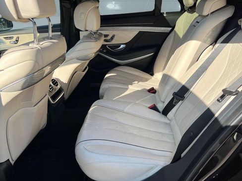 Used 2017 Mercedes-Benz S 550 Sedan image 9