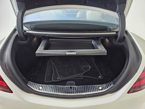 Used 2019 Mercedes-Benz S 560 Sedan image 26