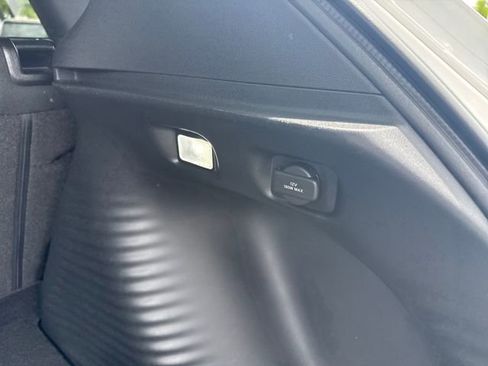 Certified 2025 Honda HR-V Sport image 43
