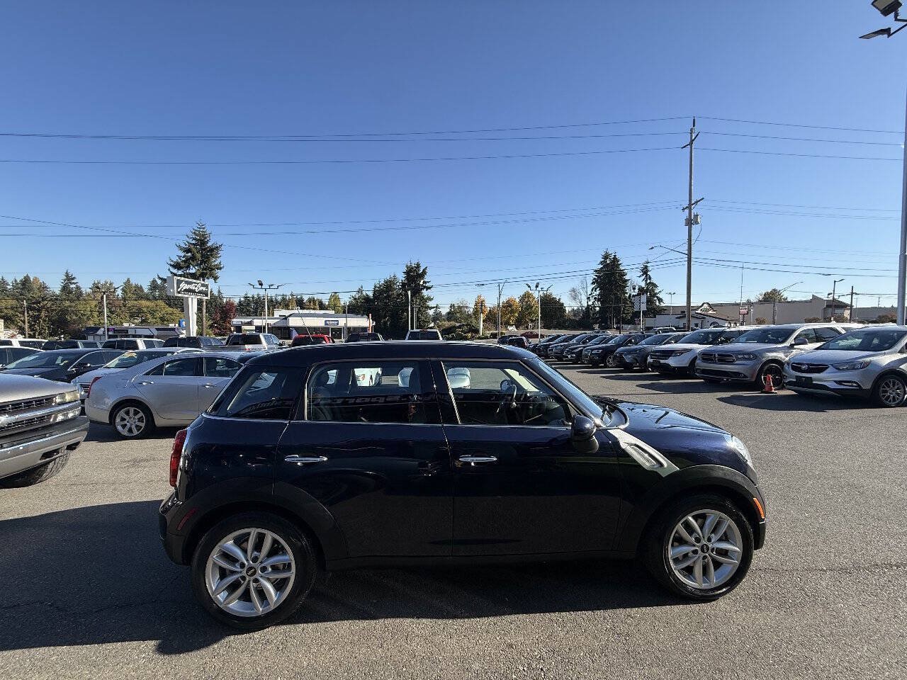 Used 2011 MINI Cooper Countryman FWD image 4