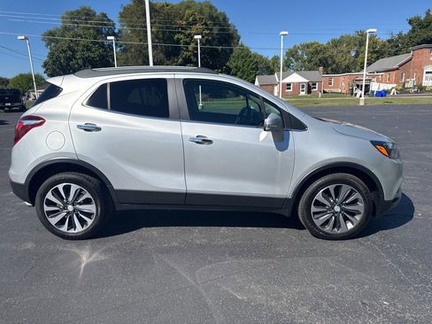 Used 2019 Buick Encore Essence image 9