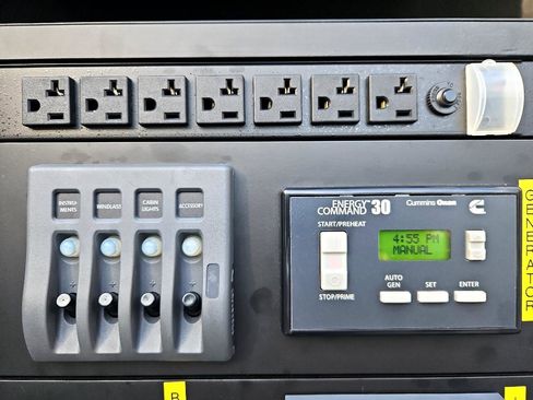 Used 2019 Ford Transit 350 XL image 21