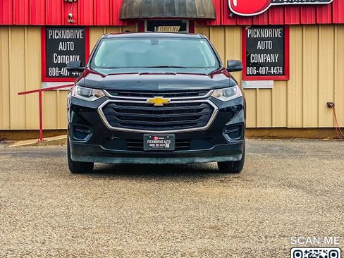 Used 2021 Chevrolet Traverse LS image 3