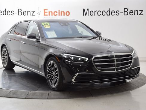 Used 2025 Mercedes-Benz S 580 4MATIC Sedan image 8