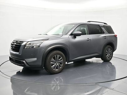 Used 2024 Nissan Pathfinder SV