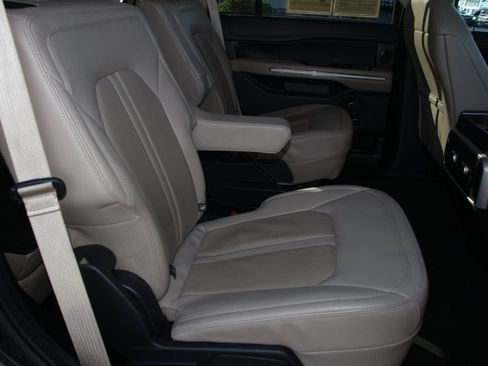 Certified 2024 Ford Expedition Limited AWD/4WD image 26