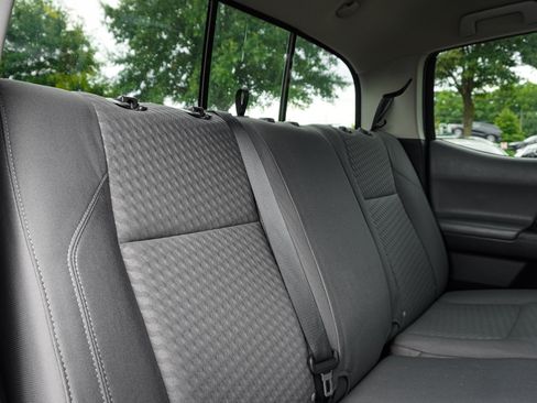 Used 2022 Toyota Tacoma SR5 w/ Technology Package RWD image 30