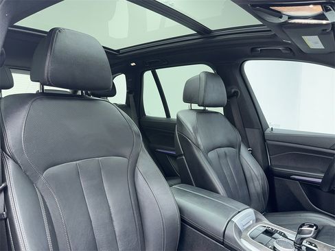 Used 2022 BMW X5 sDrive40i w/ Premium Package image 49