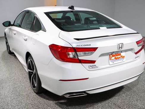 Used 2022 Honda Accord Sport image 9