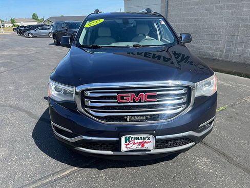 Used 2017 GMC Acadia SLE AWD/4WD image 3