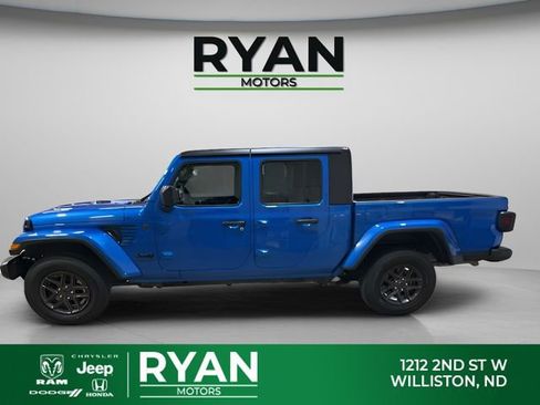 Used 2024 Jeep Gladiator Sport image 6