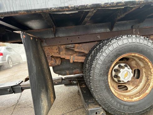 Used 2004 Chevrolet Silverado 3500 4x4 Regular Cab w/ Snow Plow Prep Package image 16