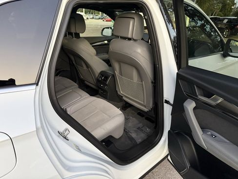 Used 2022 Audi SQ5 Premium Plus image 32