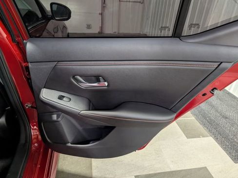 Used 2025 Nissan Sentra SR w/ SR Premium Package FWD image 26