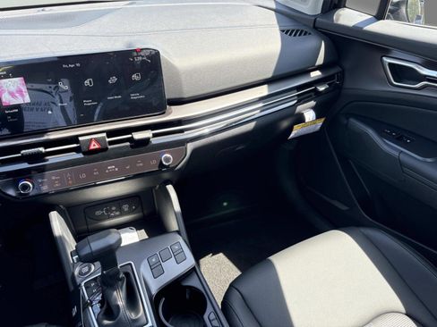 New 2026 Kia Sportage EX FWD image 12
