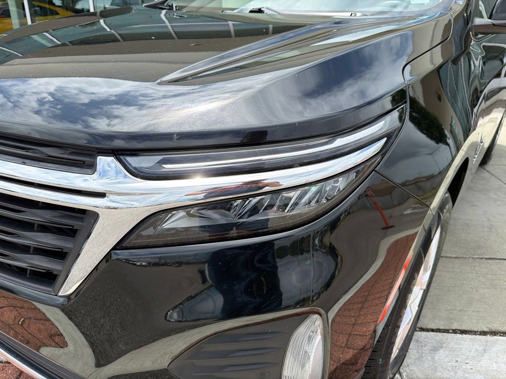 Used 2024 Chevrolet Equinox LT AWD/4WD image 12