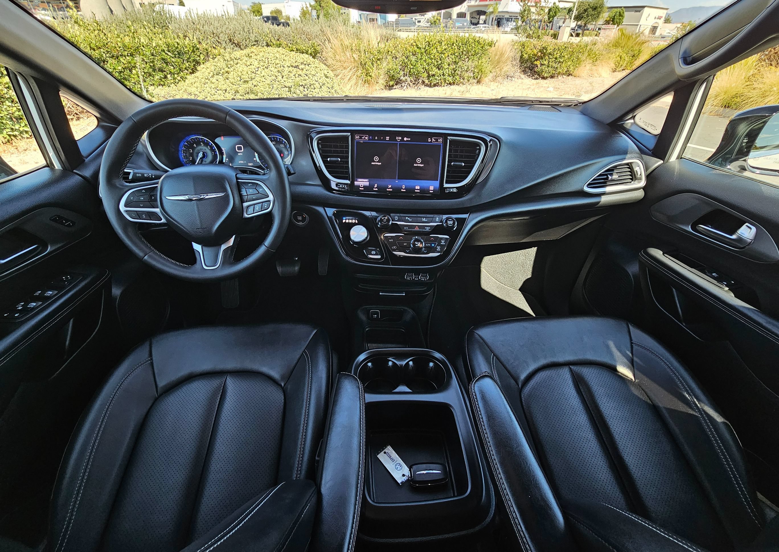 Used 2025 Chrysler Pacifica Select FWD image 22