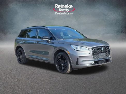 Used 2023 Lincoln Corsair Reserve w/ Equipment Group 202A AWD/4WD image 3