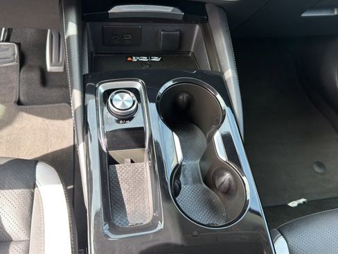 Used 2025 Buick Envision Sport Touring image 17