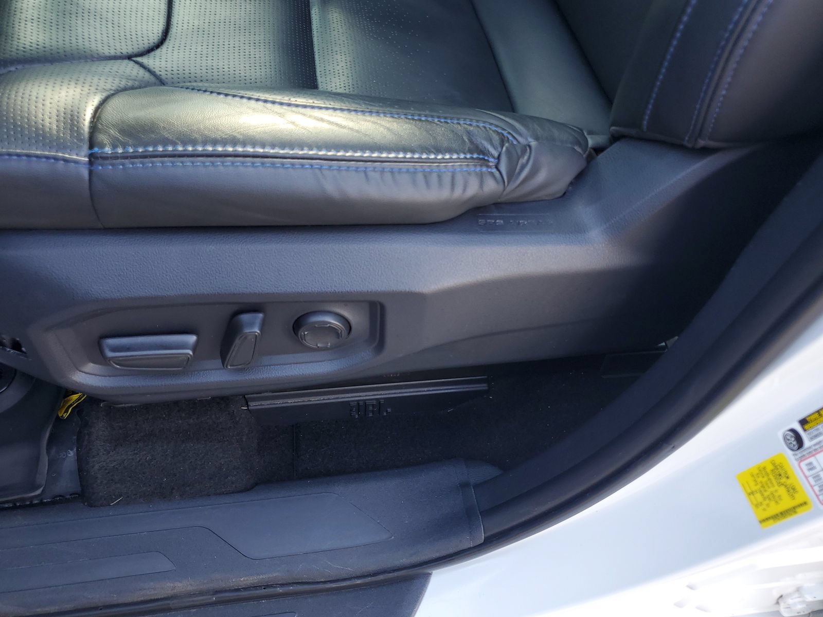 Used 2024 Toyota Tundra Platinum AWD/4WD image 17