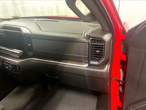 Used 2022 Chevrolet Silverado 1500 LT image 13