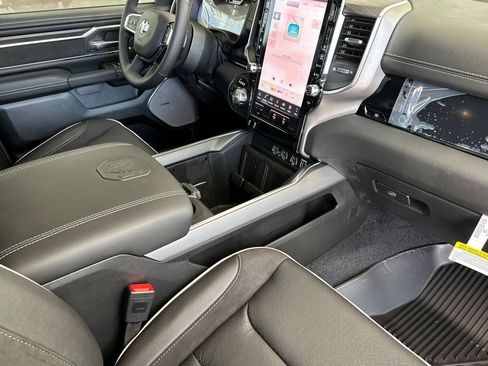 New 2026 RAM 1500 Laramie AWD/4WD image 16