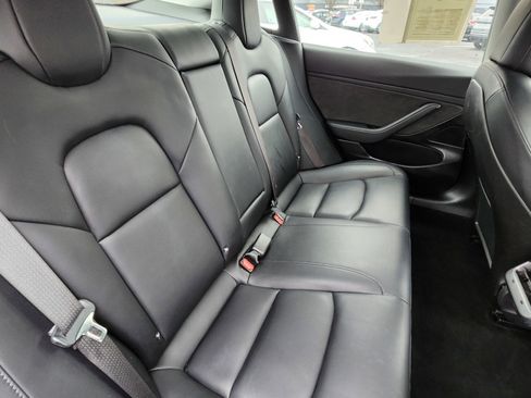 Used 2018 Tesla Model 3 Long Range image 19