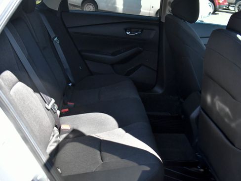 Used 2024 Honda Accord EX image 38