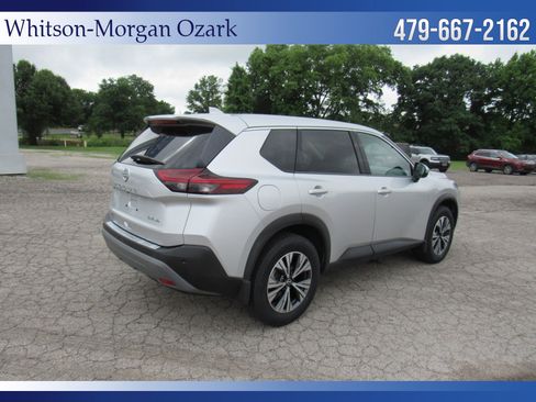 Used 2022 Nissan Rogue SV AWD/4WD image 16