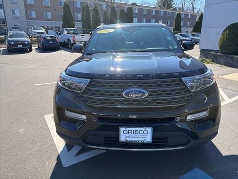Used 2023 Ford Explorer XLT w/ Equipment Group 202A AWD/4WD image 2
