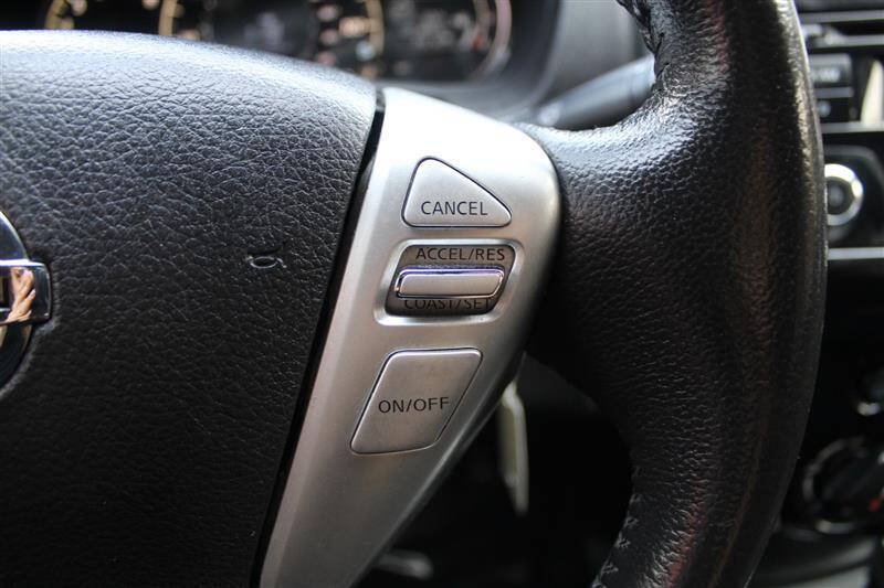 Used 2015 Nissan Versa Note SV FWD image 16