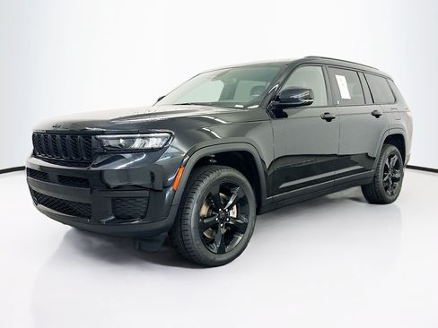 Used 2023 Jeep Grand Cherokee L Laredo AWD/4WD image 3